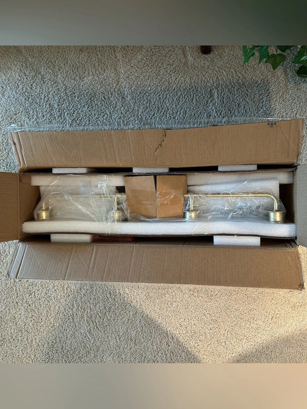 NIB Suntiny 4-Light Gold Bathroom Vanity Light SKU A03567